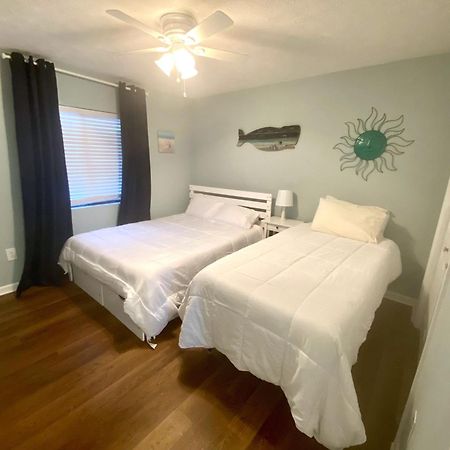 Beautiful Beachfront-Oceanfront First Floor 2Br 2Ba Condo In Cherry Grove, North Myrtle Beach! Renovated With A Fully Equipped Kitchen, 3 Separate Beds, Pool, Private Patio & Steps To The Sand! 外观 照片