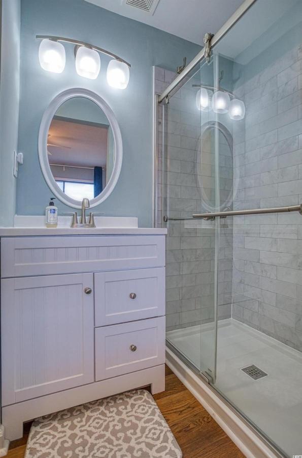 Beautiful Beachfront-Oceanfront First Floor 2Br 2Ba Condo In Cherry Grove, North Myrtle Beach! Renovated With A Fully Equipped Kitchen, 3 Separate Beds, Pool, Private Patio & Steps To The Sand! 外观 照片